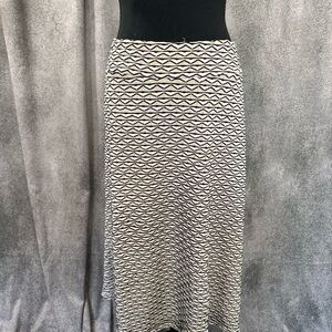 dressbarn Black, Beige and White Patterned Midi/Long Skirt